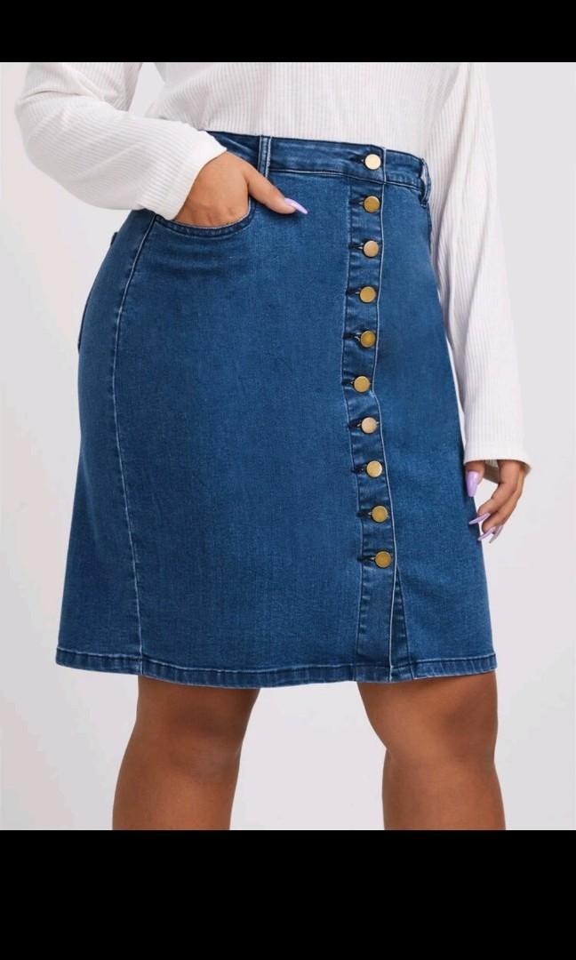 Plus size button 2025 front denim skirt