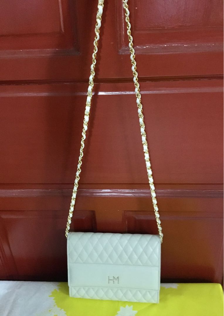 Hanae mori sling bag price clearance