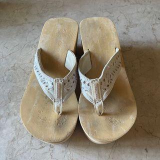 skechers white wedge sandals