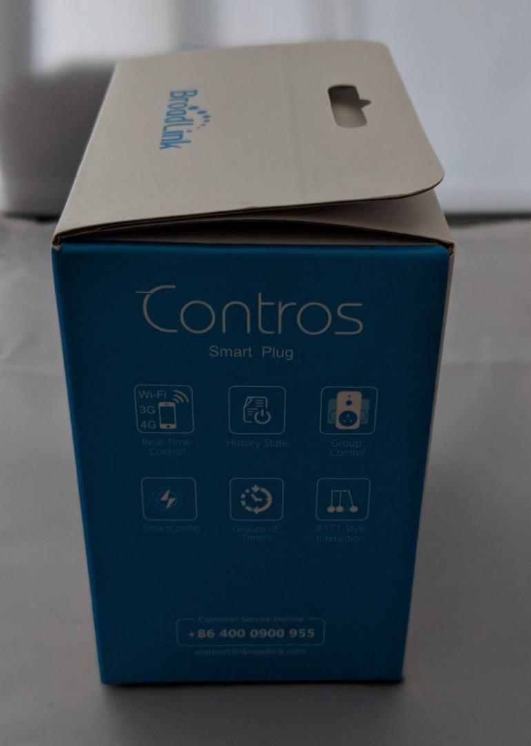 Smart Plug (Category: Everything Else) located in Singapore. Submitted by memories4sale (Listing ID 1069707979, Image 3). Description: Smart Plug On/Off light using Phone to control Broadlink Contros.