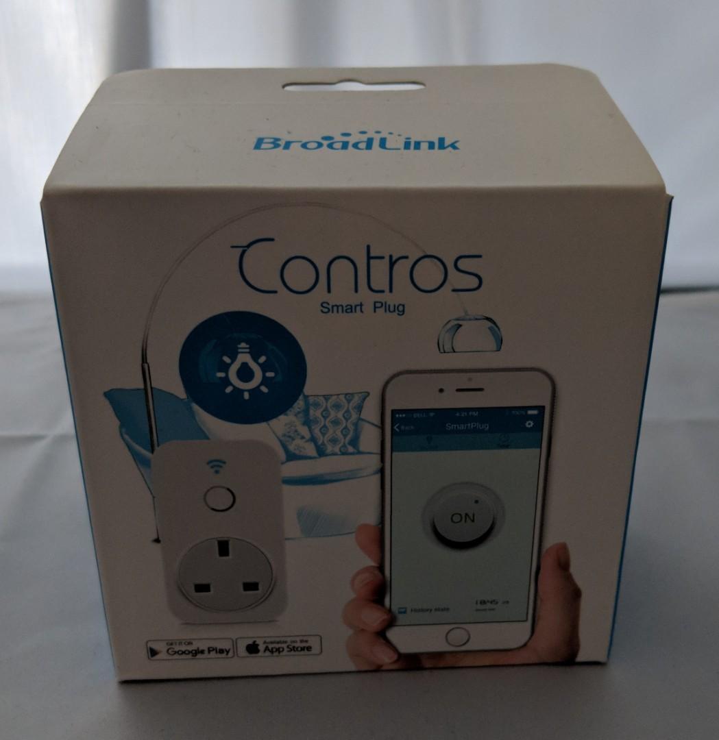 Smart Plug (Category: Everything Else) located in Singapore. Submitted by memories4sale (Listing ID 1069707979, Image 1). Description: Smart Plug On/Off light using Phone to control Broadlink Contros.