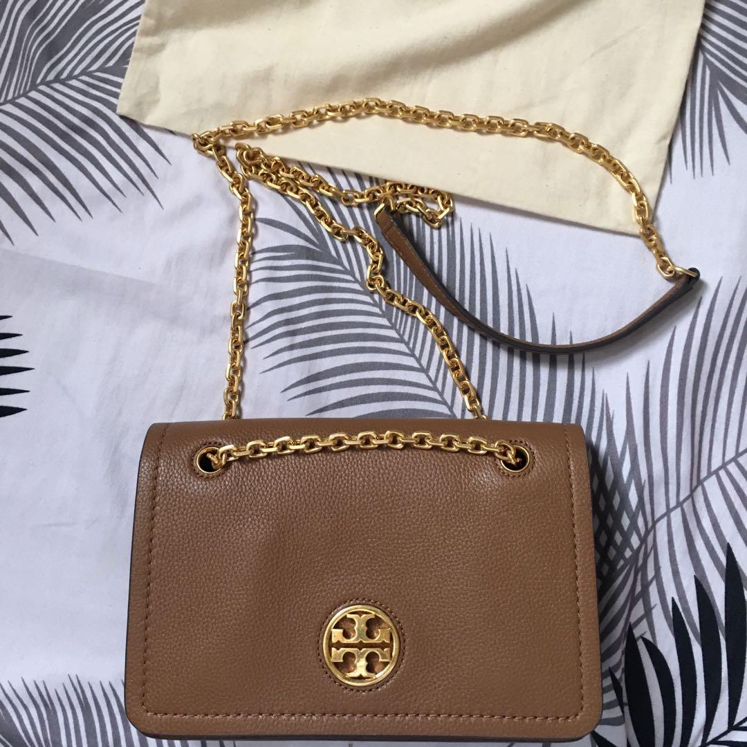 REPRICED! Tory Burch Carson Convertible crossbody bag, Women's Fashion,  Bags & Wallets, Cross-body Bags on Carousell