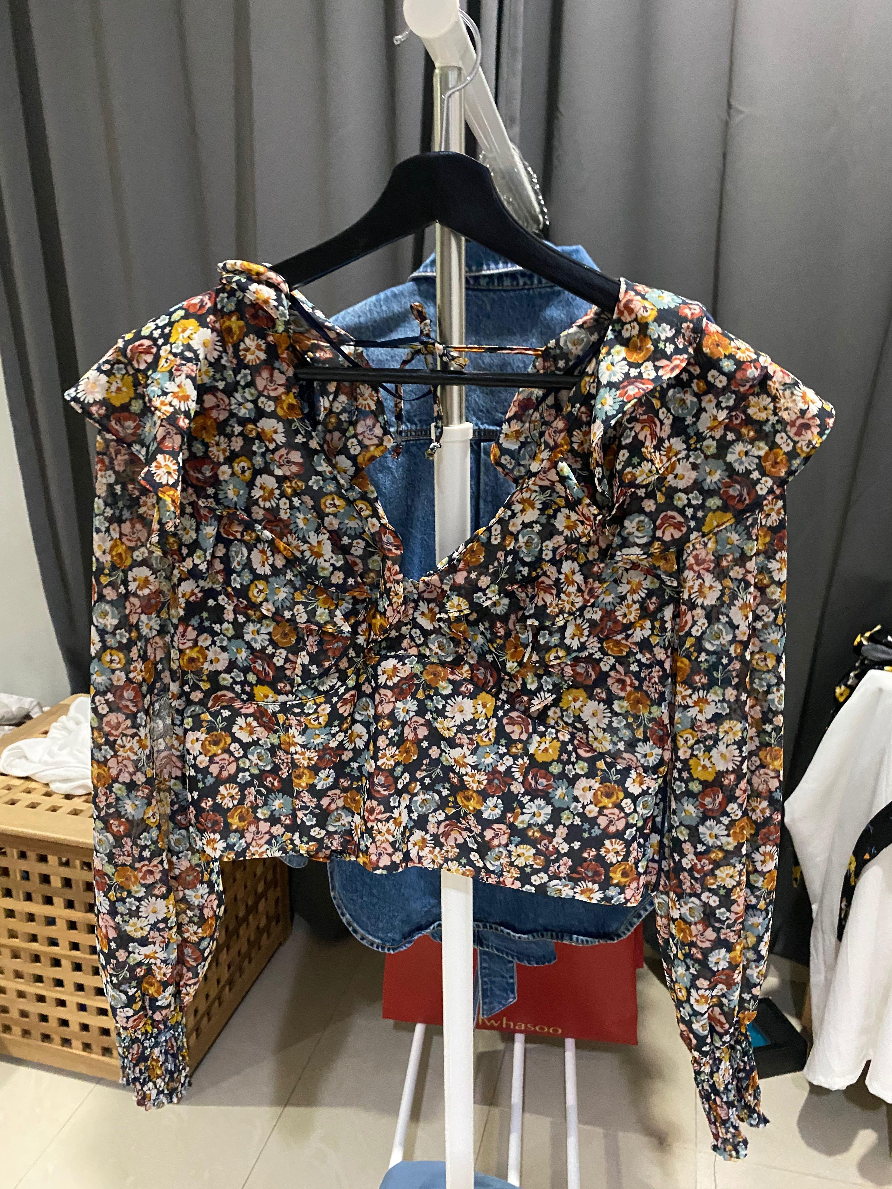 Zara Fall Floral Cropped Long Sleeve 