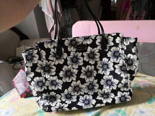 100% authentic Kate Spade taden zip tote bag