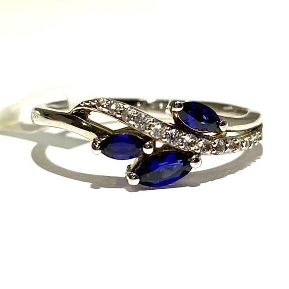 925 SS Crystal Blue CR White Sapphire Ring Size 7 Women s Fashion Jewelry on Carousell