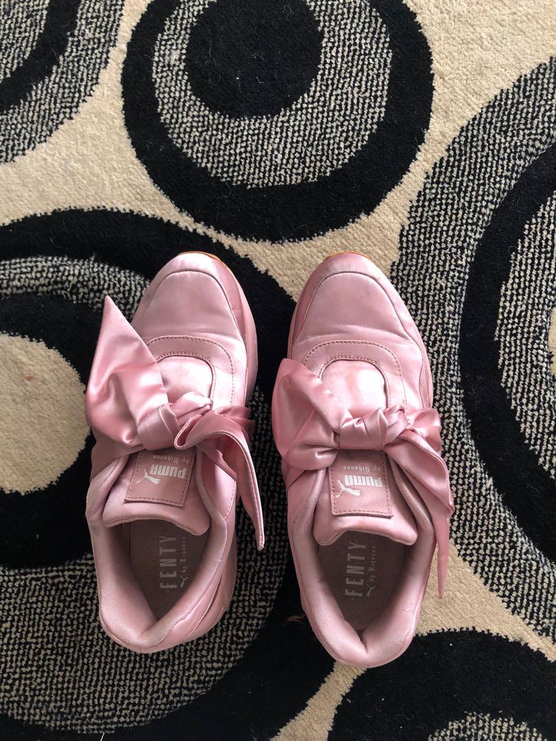 Puma fenty pink bow sale