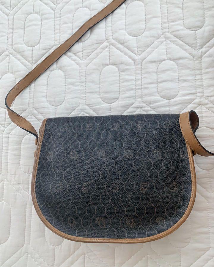 Authentic Vintage Christian Dior Bag (Category: Luxury Bags & Wallets) located in Manila. Submitted by shoppinggirl8888 (Listing ID 1069900917, Image 2). Description: Vintage Honeycomb Dior Sling Bag Rank A-AB Excellent Condition For only 10,500 Super in demand bag right now ⭐️.