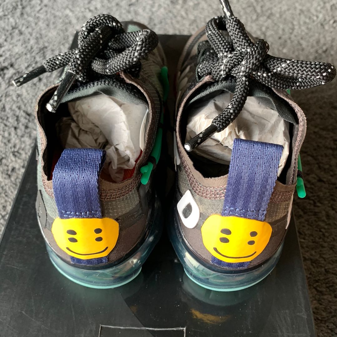 Vapormax smiley face discount