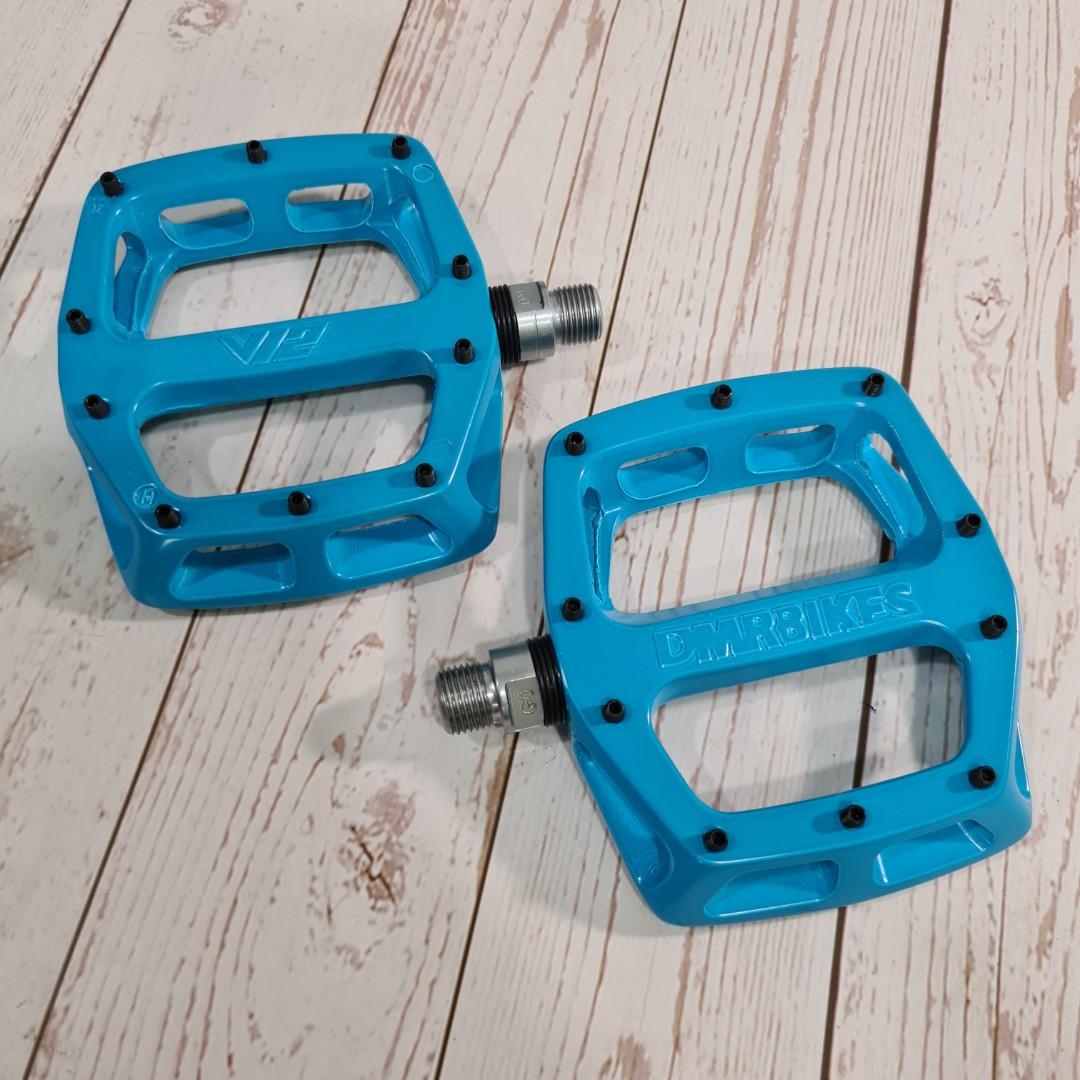 blue dmr pedals