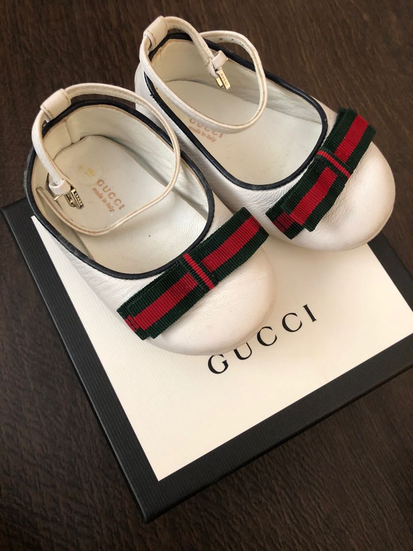 Girl cheap gucci slippers