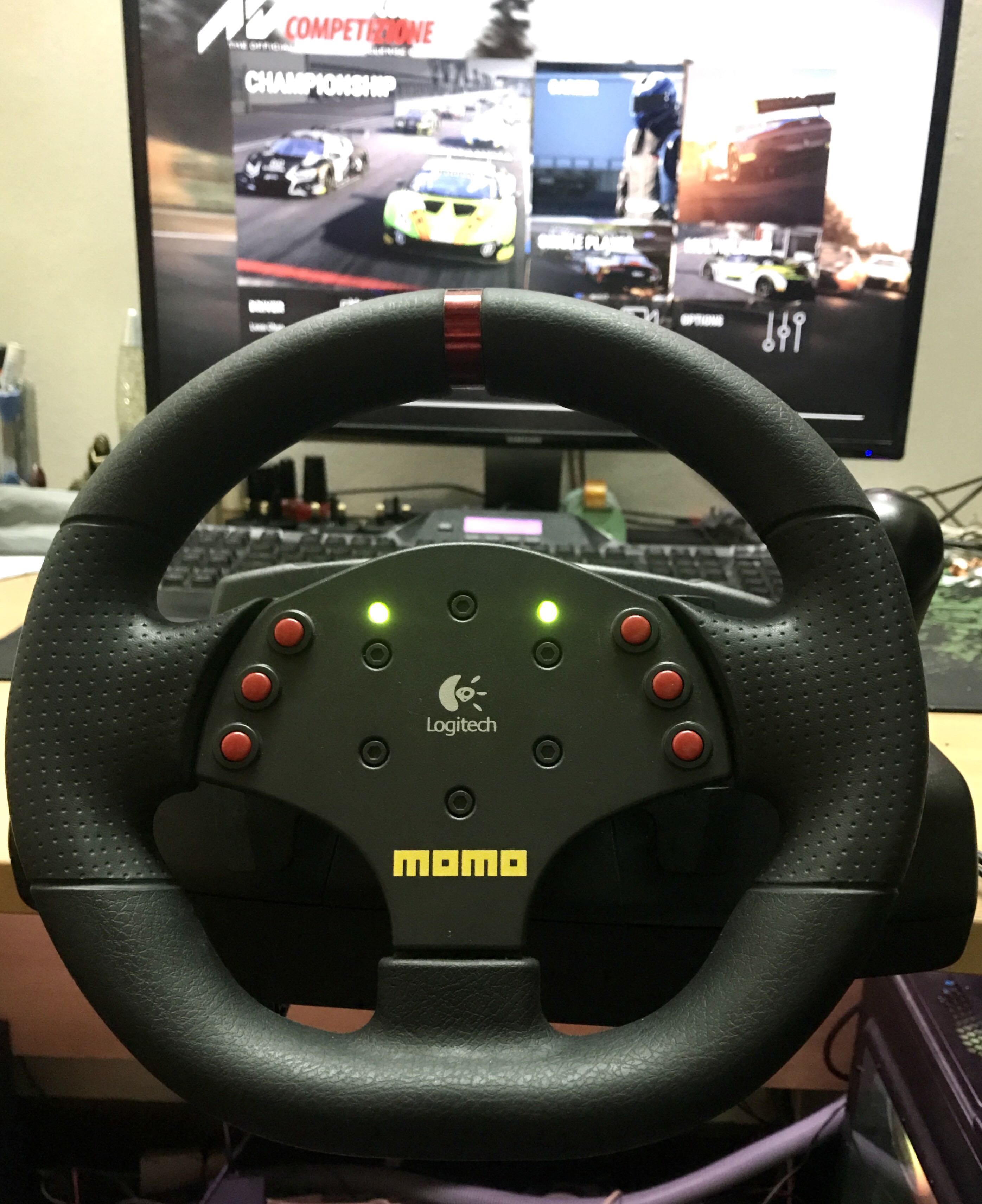 Руль момо рейсинг. Logitech Momo Racing. Logitech Momo Racing Force feedback Wheel. Руль Logitech Momo 110. Logitech Momo Racing Force mneuh9.