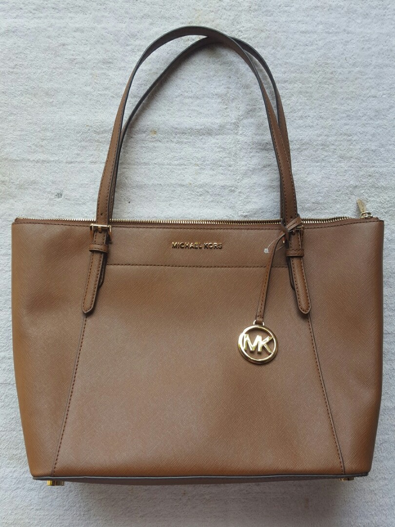 Michael Kors Ciara Large Tote Bag Leather Luggage (35T8GC6T9L), Luxury,  Bags & Wallets on Carousell