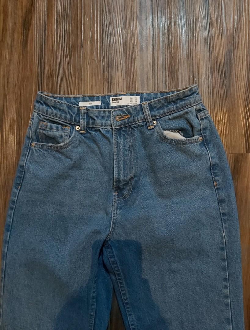 Mom Jeans Denim Bershka, Fesyen Wanita, Pakaian Wanita, Bawahan di Carousell