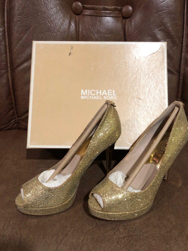 Michael kors gold clearance pumps