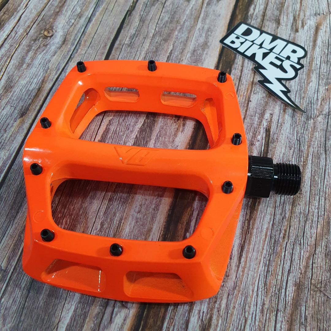 NEW ARRIVAL DMR V8 MTB Pedal Orange