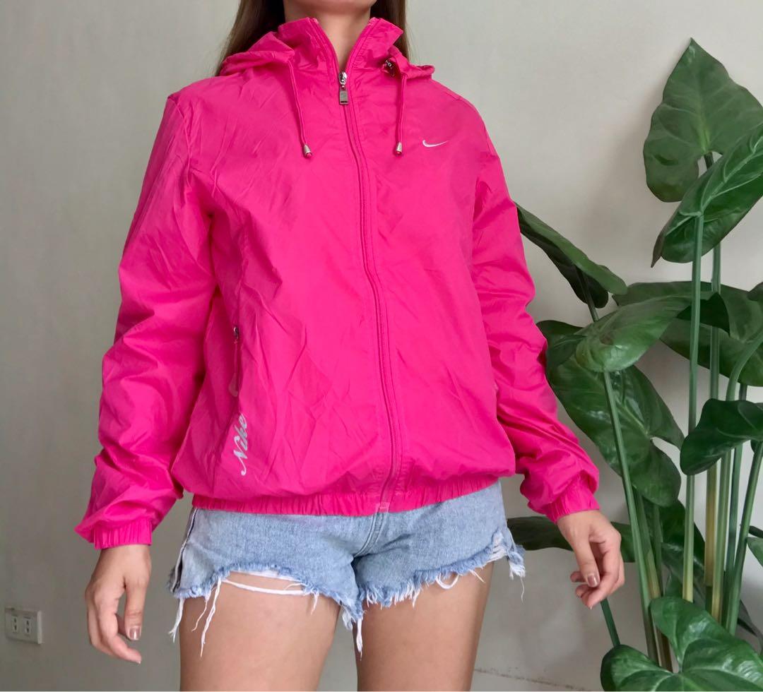 Nike hot pink windbreaker hotsell