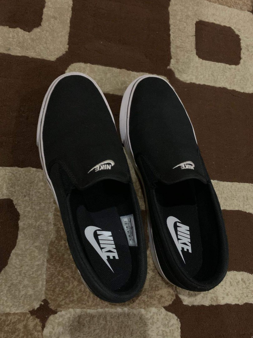 toki slip on