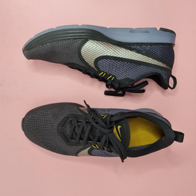 Nike zoom online strike 2 black