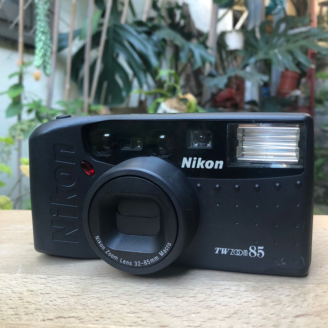 Nikon TW Zoom 85底片相機（有電影感的寬景模式與少見的慢速閃燈）, 相機攝影, 相機在旋轉拍賣