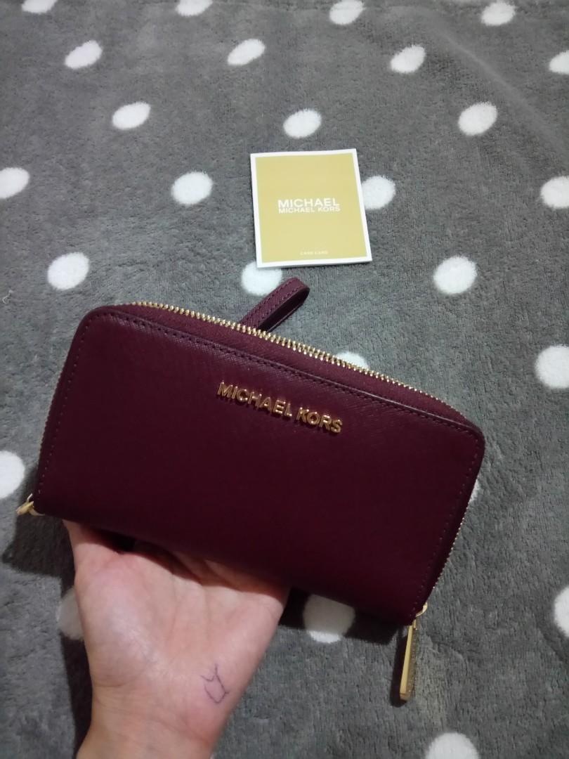 Michael kors top maroon wallet