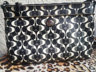 (Category: ) located in . Submitted by candylicious12 (Listing ID 1068567957, Image 1). Description: .