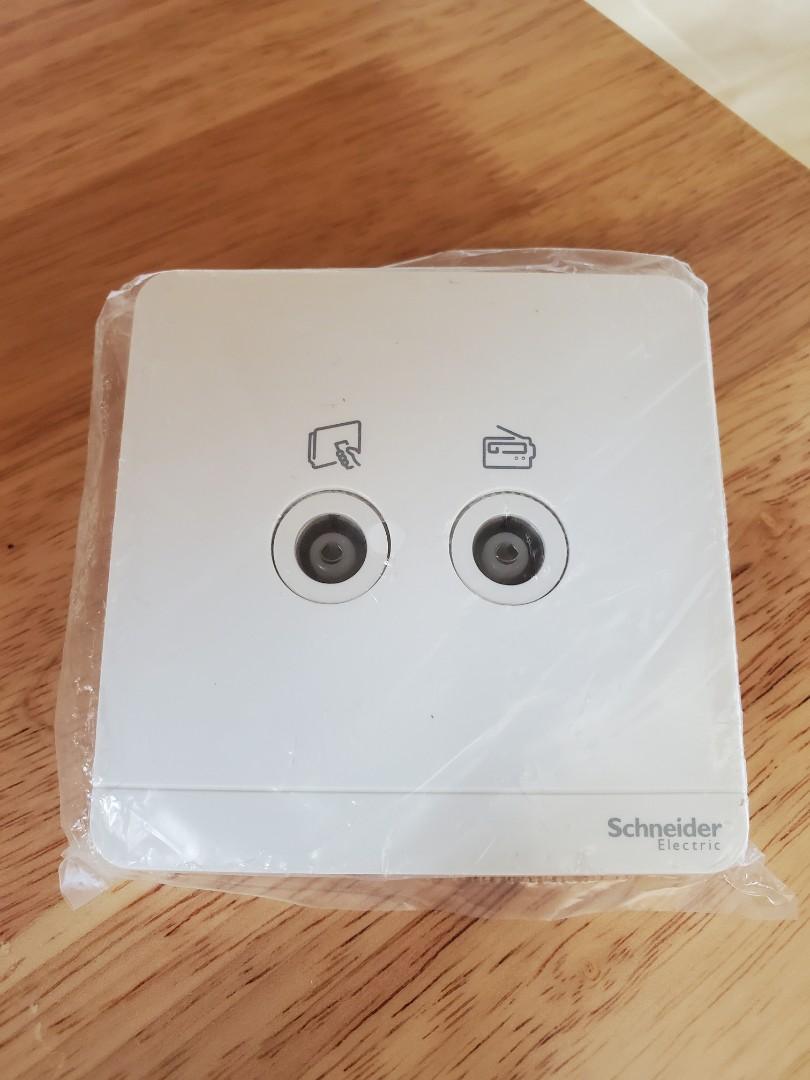 Schneider TV/FM outlet, 家庭電器, 轉插器及插頭 Carousell