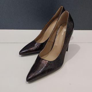 Spurr | Crocodile Skin Pumps Heels