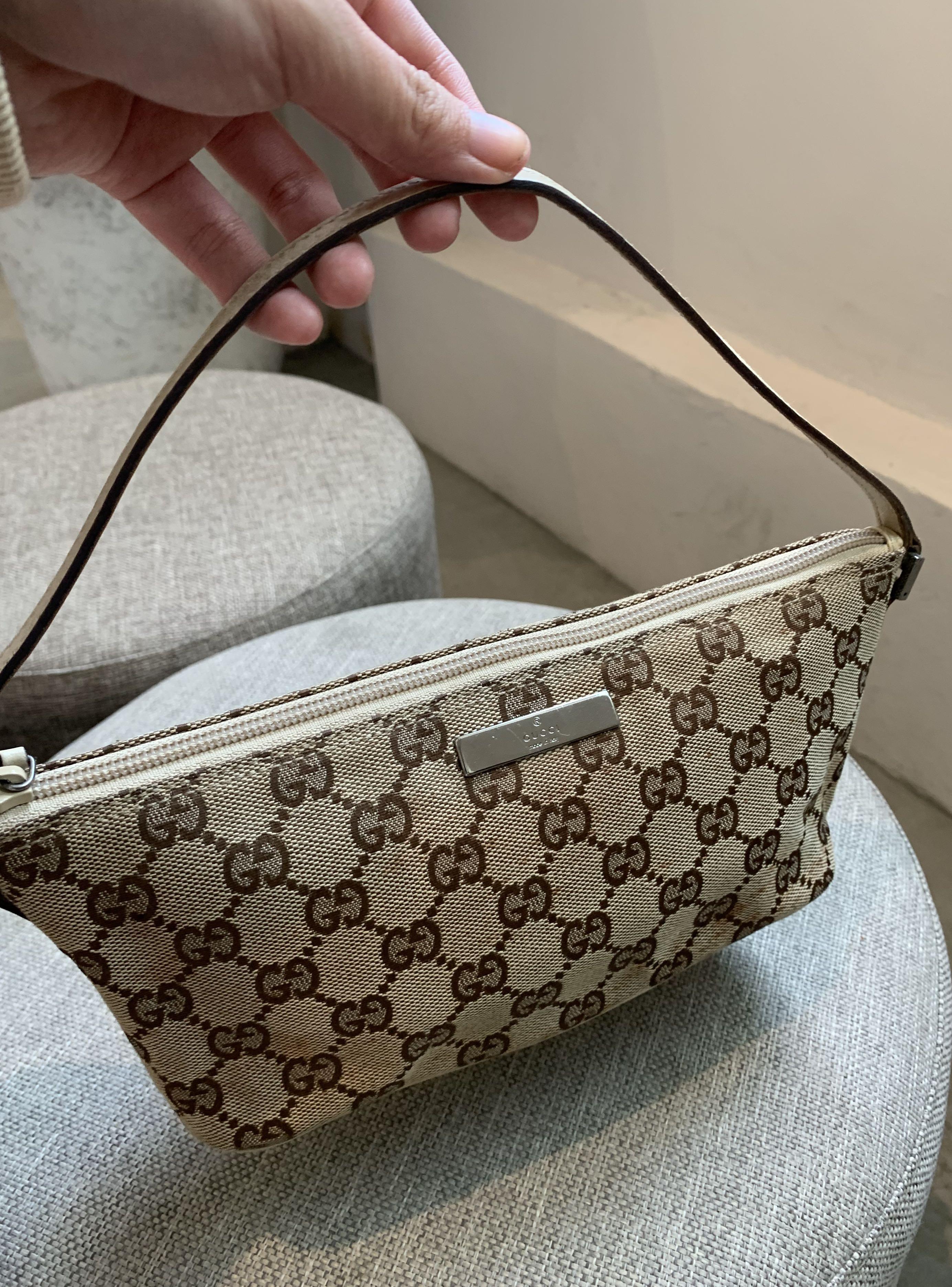 VINTAGE GUCCI BOAT POCHETTE, HOW MY OLDEST BAG HAS HELD UP AFTER 20 YEARS