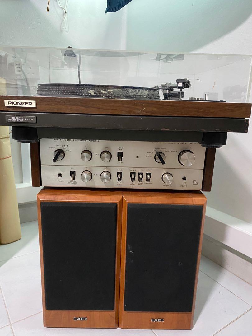 Vinyl record player, amp & speakers, Audio, Soundbars, Speakers & Amplifiers on Carousell