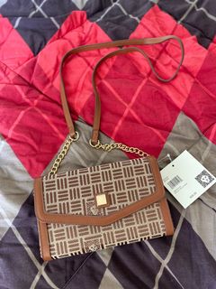 (Category: ) located in . Submitted by rosy031 (Listing ID 1069973293, Image 1). Description: .