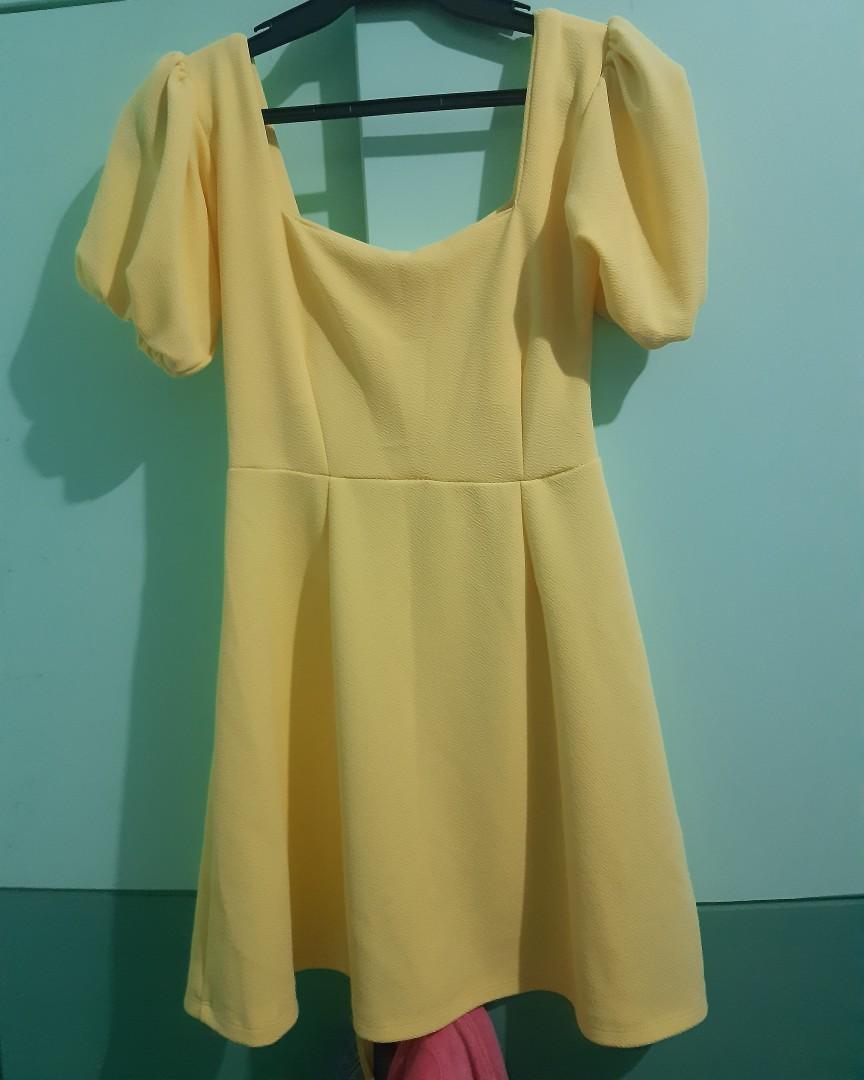 yellow flowy dress with sleeves