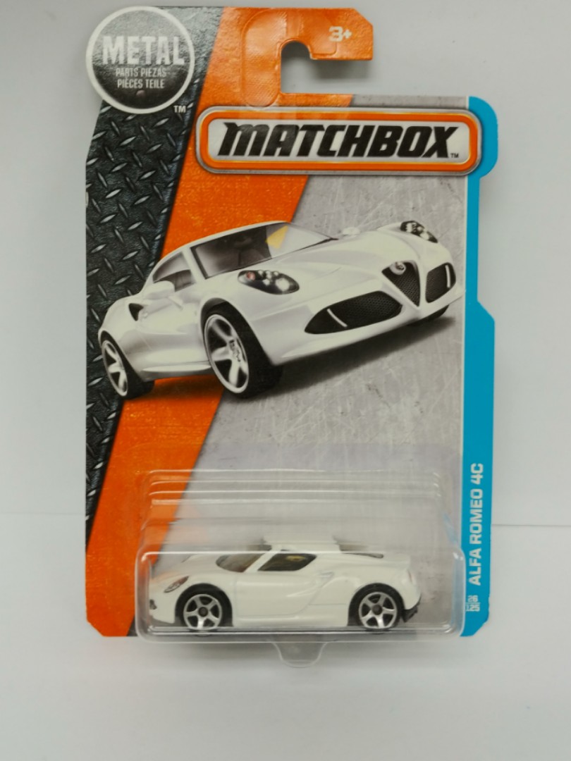1 64 Alfa Romeo 4c 合金車 玩具 遊戲類 玩具 Carousell