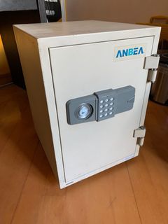 （分類：）位於 。 由 alanlunchan 提交（商品編號 1070155375，圖片 1）。簡介： 。