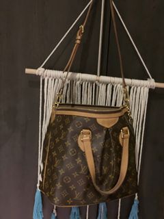 (Category: ) located in . Submitted by vickycloset (Listing ID 1070212003, Image 1). Description: .