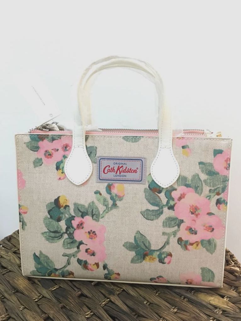 laststock Cath Kidston Grab Cross Body Mayfield Blossom Women s