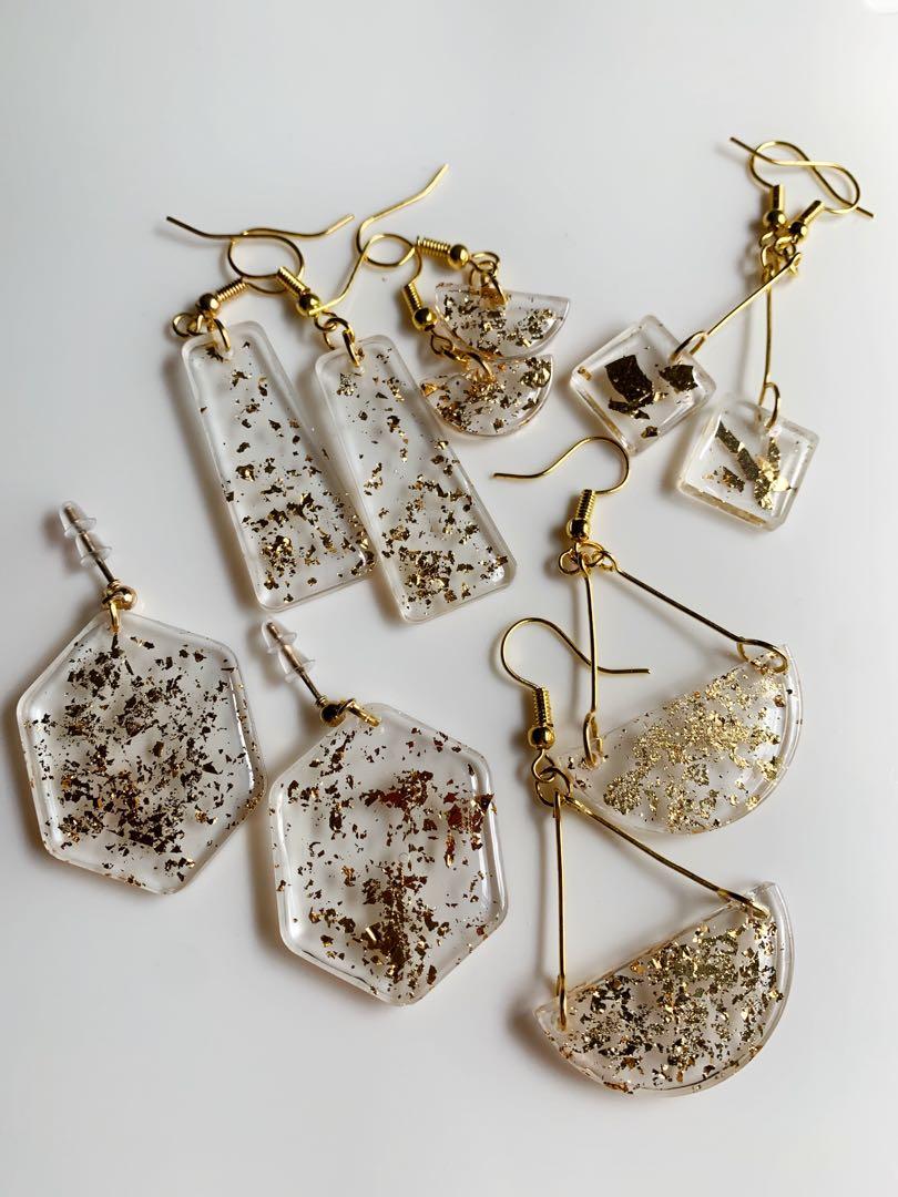 Gold resin earrings sale