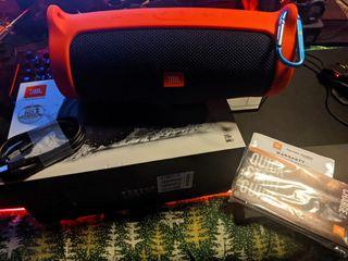 JBL Charge 4