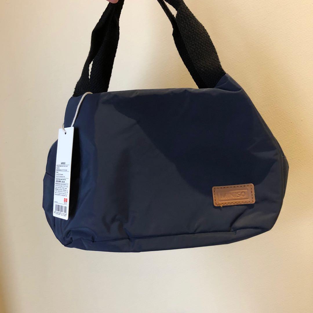 Miniso insulated lunch bag top