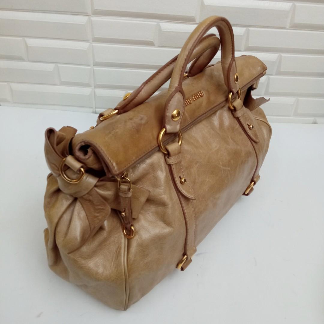 MIU MIU VITELLO LUX MEDIUM BOW BAG, Women's Fashion, Bags & Wallets, Purses  & Pouches on Carousell