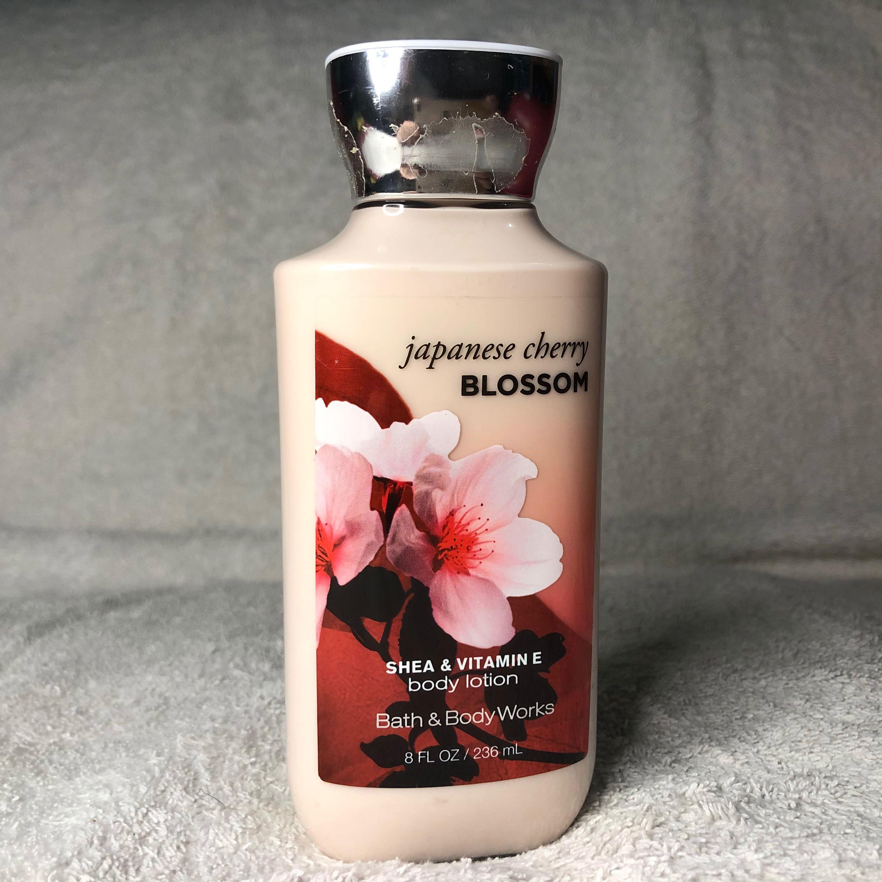 ORIGINAL Bath & Body Works Japanese Cherry Blossom Body Lotion, Beauty
