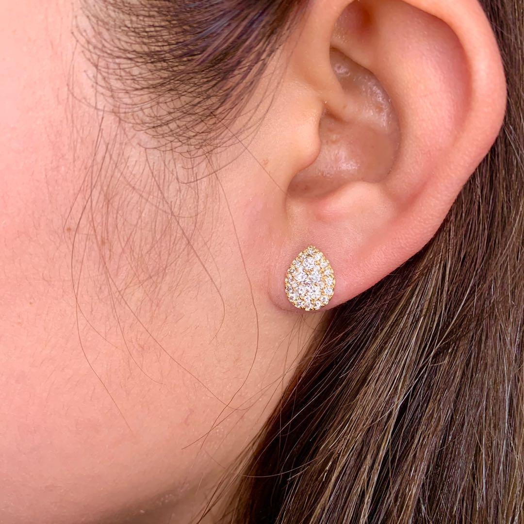 Pear shaped diamond studs deals