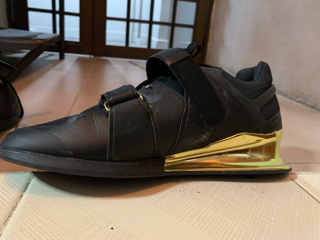 Reebok legacy discount lifter women's gold