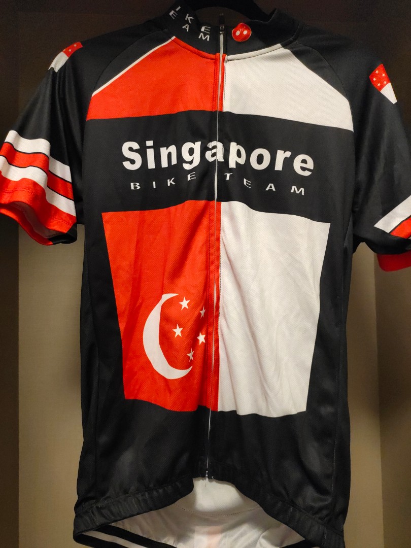 Singapore Cycling Jersey L, Men's Fashion, Activewear on Carousell