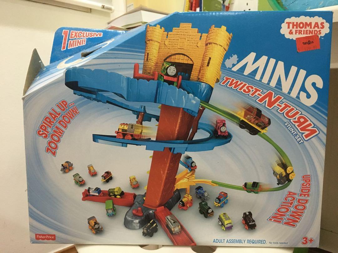 Thomas Friends Minis Twist N Turn Stunt Set
