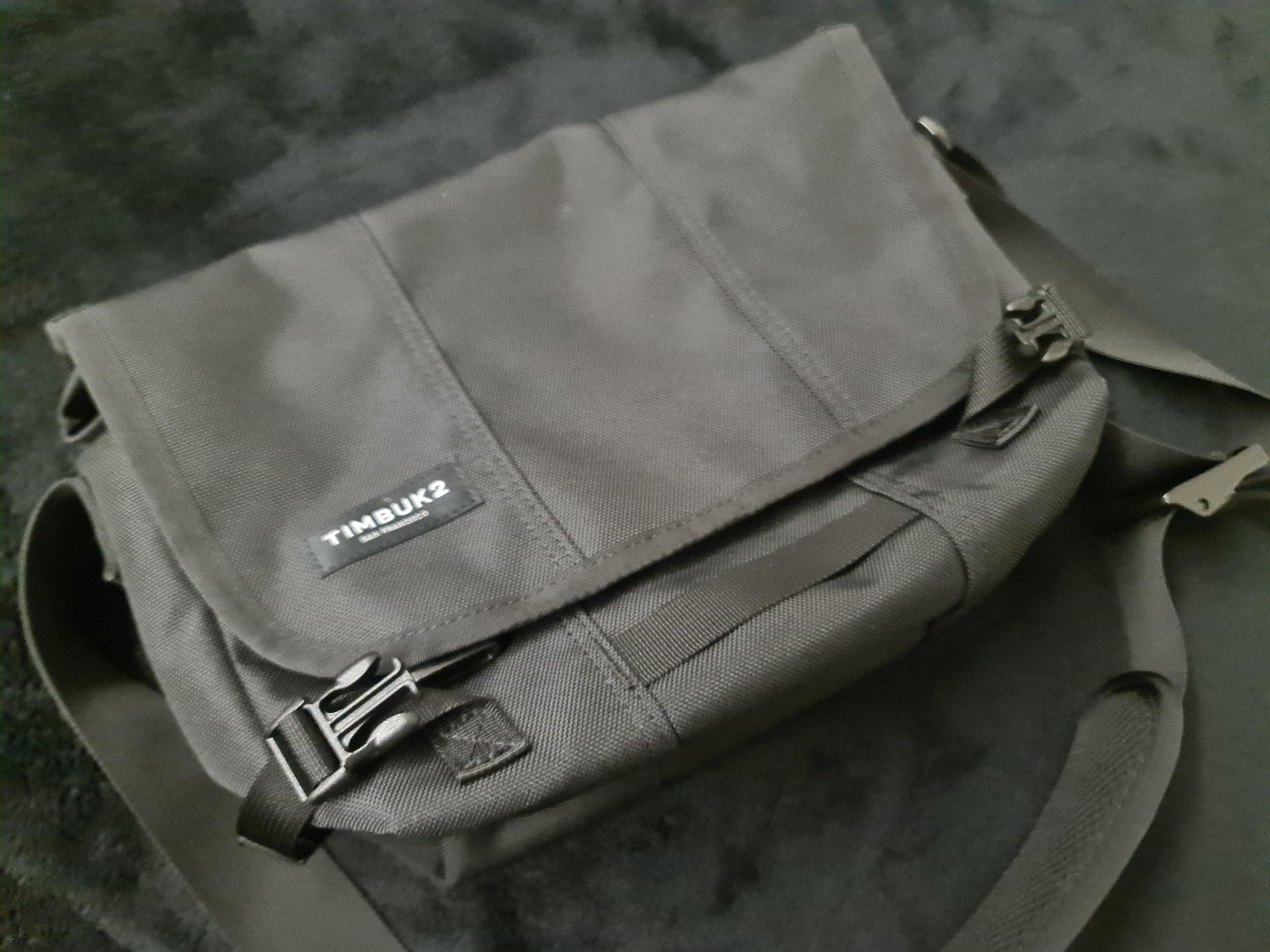 Timbuk2 Classic Messenger Bag Xs Men S Fashion Bags Wallets Sling Bags On Carousell