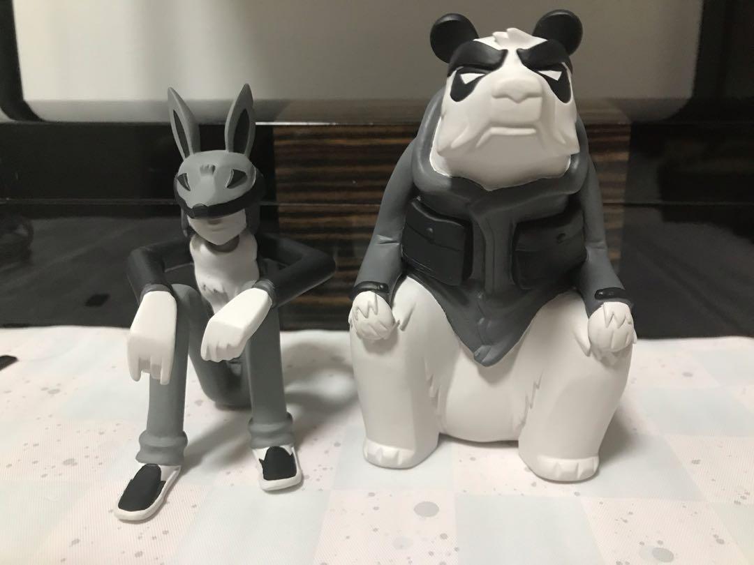 Wetworks Foxy & Xin in Mono (Category: Designer & Blind Box Toys) located in Manila. Submitted by jmp923 (Listing ID 1070151491, Image 3). Description: Wetworks Foxy & Xin in Mono Hawaii exclusive Release 2019.