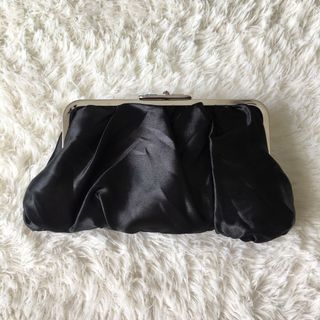 (Category: ) located in . Submitted by fizascloset (Listing ID 1070411396, Image 1). Description: .