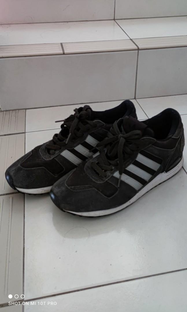 Adidas ZX 700 Men s Fashion Footwear Sneakers on Carousell