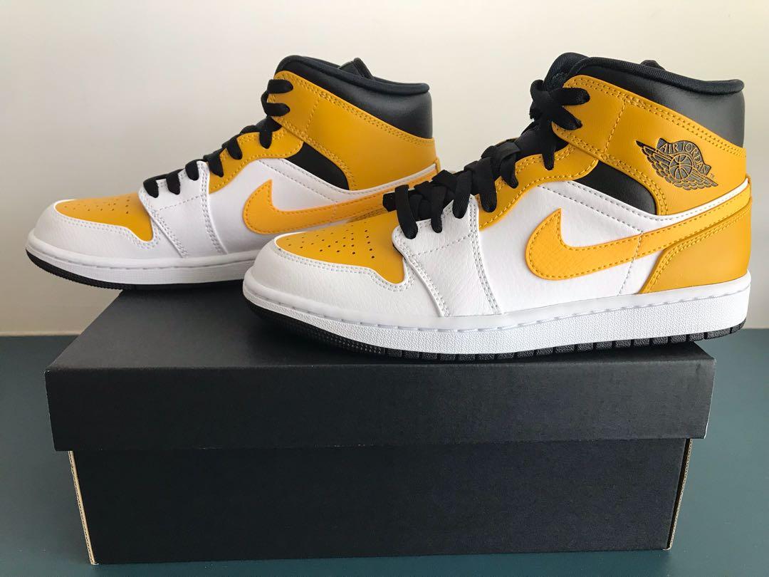 Air Jordan 1 mid University Gold (Us 7 x 2), Men's Fashion, Footwear,  Sneakers on Carousell