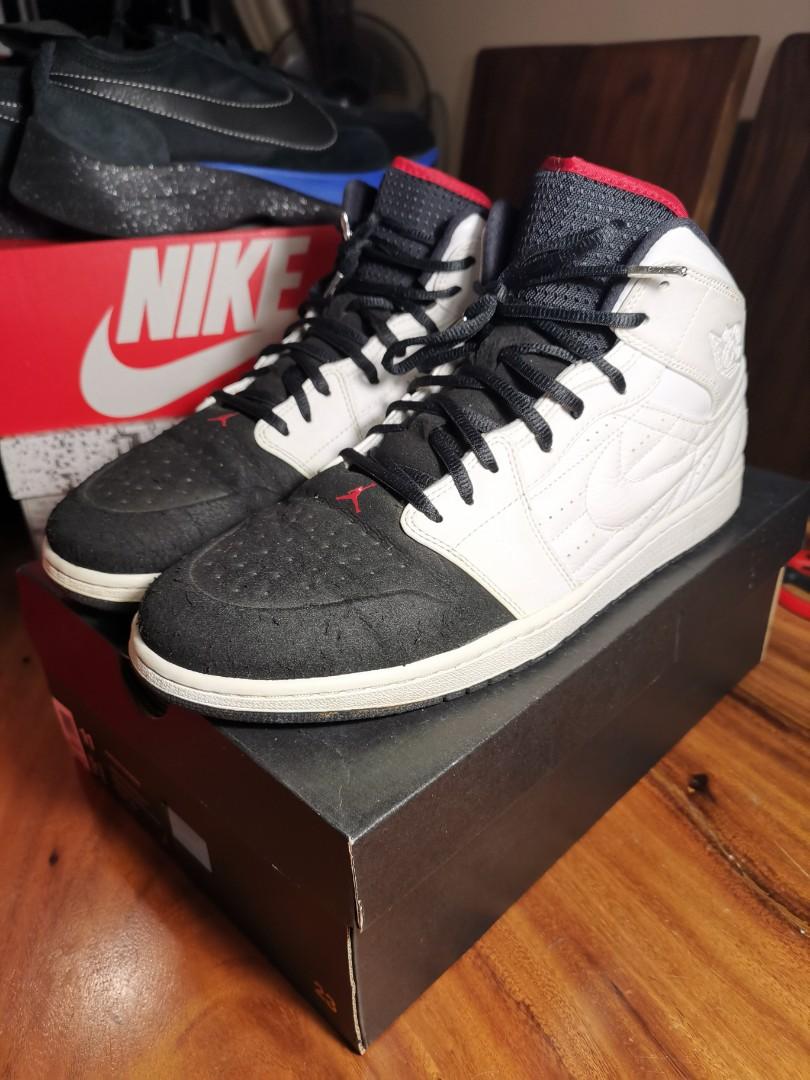 Jordan 1 retro 99 black toe hotsell